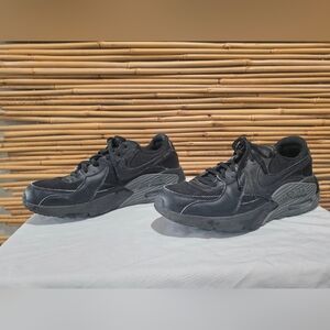 Men's Nike Air Excee Triple Black  Sneakers Size 8 Men's Used